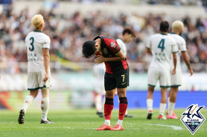 [현장리뷰]'지동원 2년2개월만 득점포'서울, 갈길바쁜 강원 2대1 꺾고…