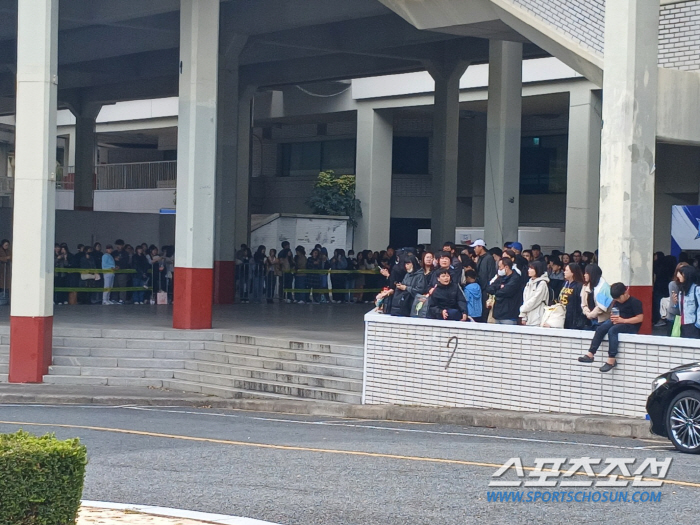 '농구장에 울려퍼진 부산갈매기' KCC 부산 신고식 '흥행+흥미' 모두 …