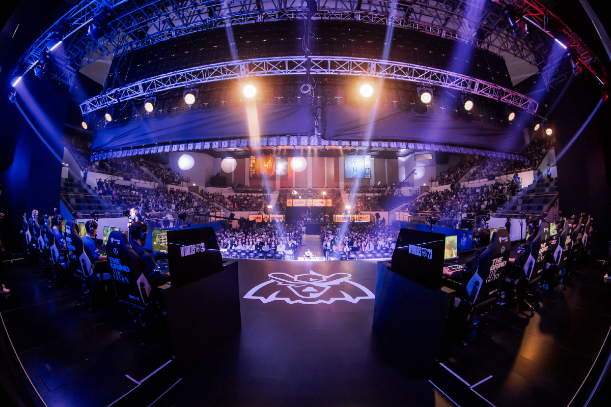 [롤드컵] T1과 KT, 각각 C9과 웨이보 꺾으며 8강행 가능성 높여