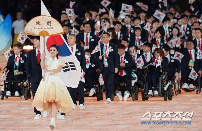 [항저우]장애인아시안게임 개막…골볼 김희진-태권도 주정훈 기수맡아, 그런…