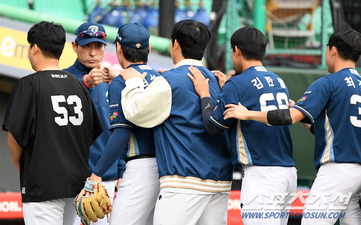 '대타로 나와 초구 쾅!' 영화 속 한 장면을 연출한 김성욱...'이 맛…