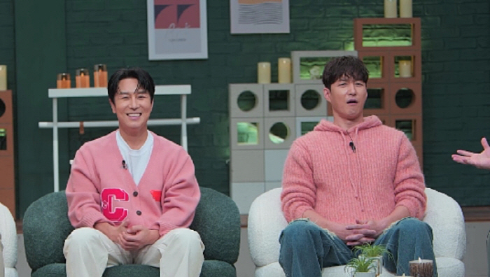 김동완, 프러포즈용 꽃까지 준비한 "소중한 그녀"…가평 집에도 초대('신…