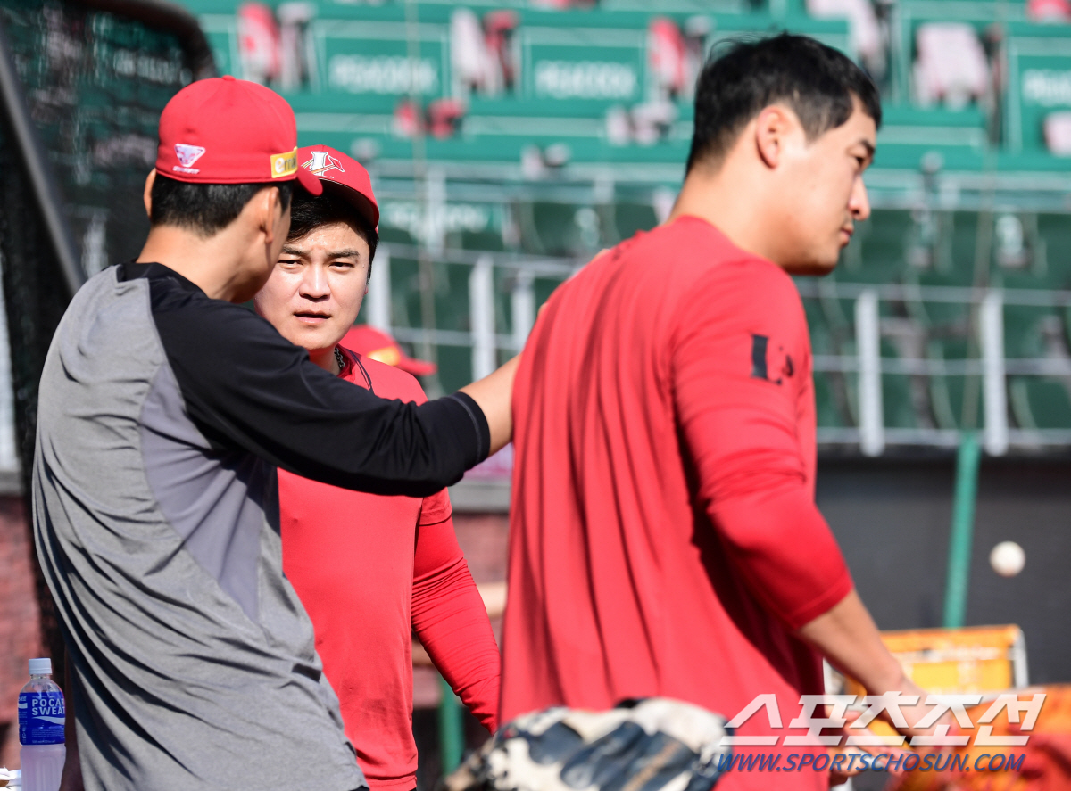 '1차전 충격패' SSG 라인업 수정 결단…추신수 1번 복귀·최지훈 제외…