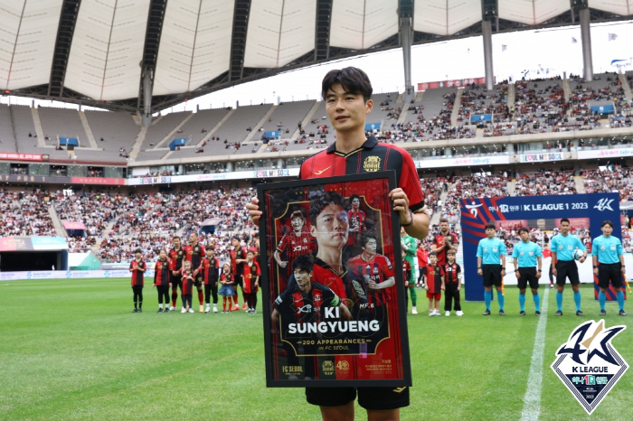 기로에 선 서른넷 기성용 "올해 계약 끝, 내가 과연 도움이 될까 고민 …