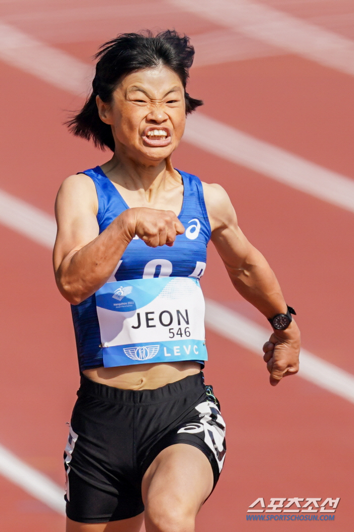 [항저우]46세, 나이는 상관없다, 여자육상 100m 3연패 도전 '전설…