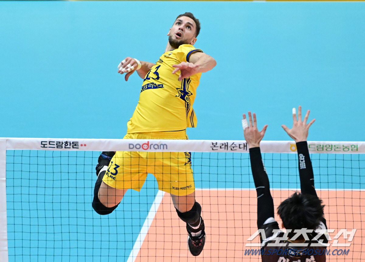 0-1→1-1→1-2→2-2→3-2. 레오 25점-바야르사이한 11점 합…