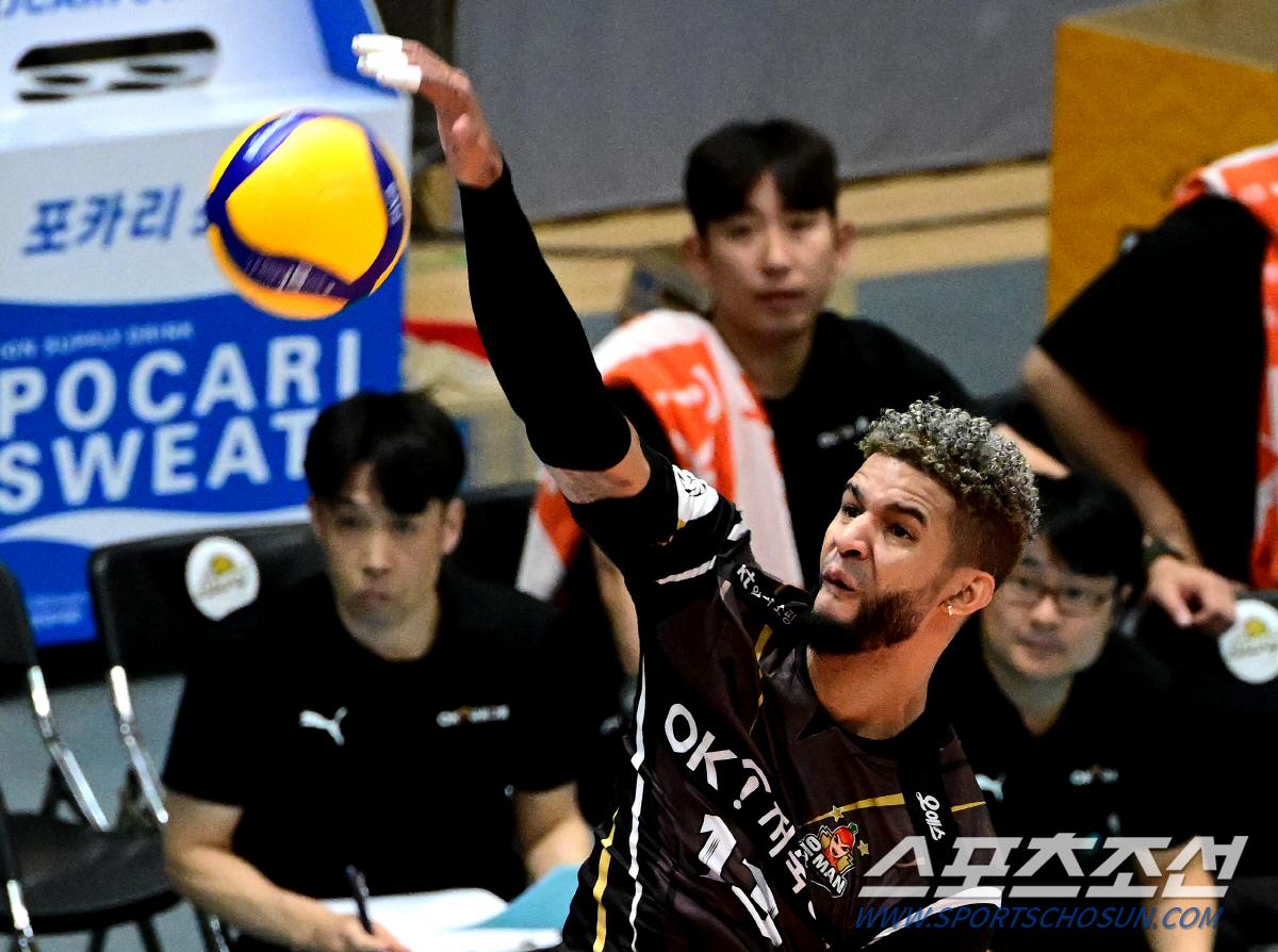 0-1→1-1→1-2→2-2→3-2. 레오 25점-바야르사이한 11점 합…