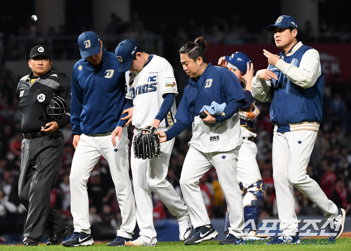 "아이싱 중, 병원 체크" 또 투수 손에 타구가...NC의 불운, 이재학…