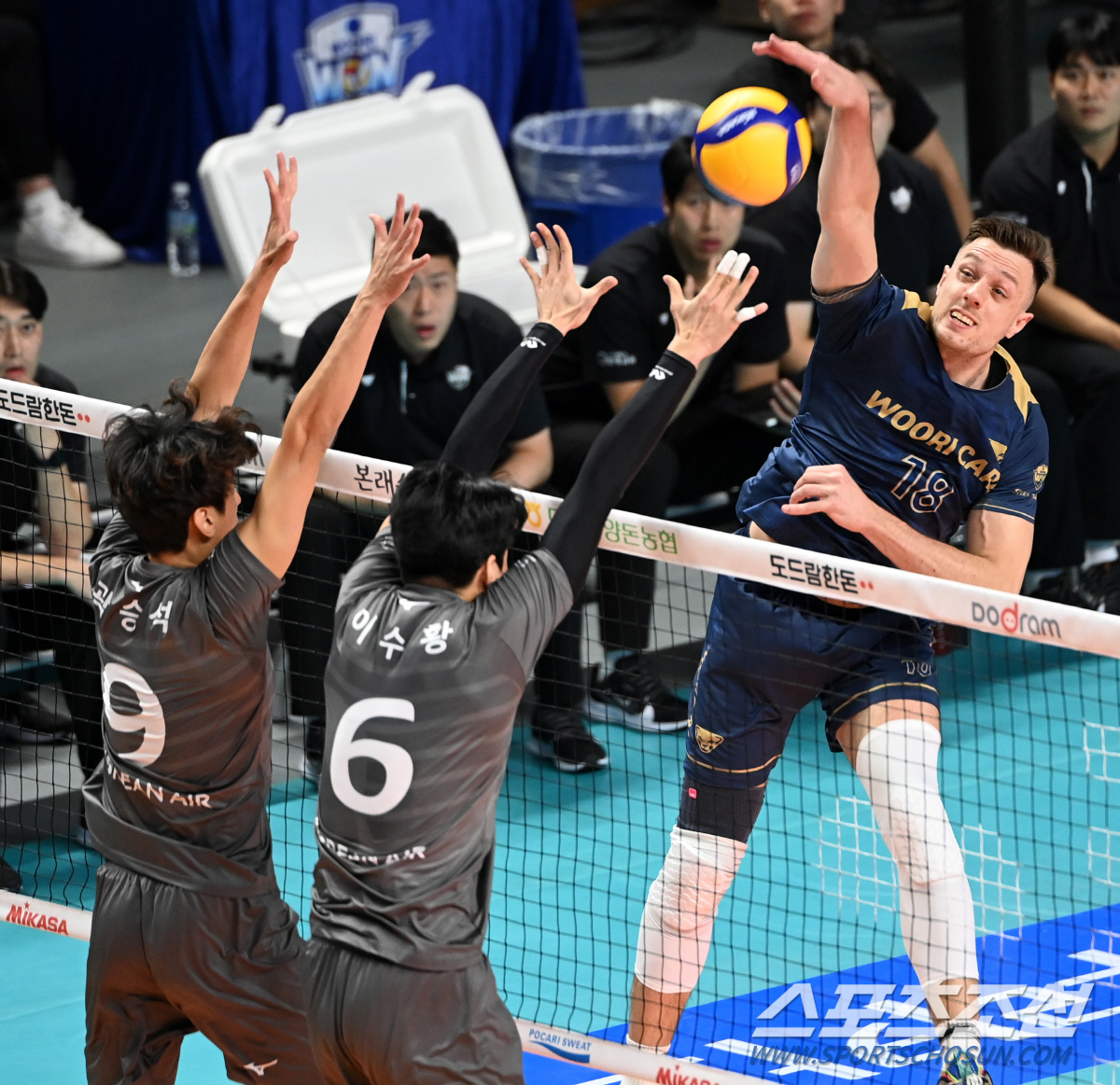 이제는 '新영철', 통산 277번째 승리 달성…'듀스 세트만 세 번' 우…