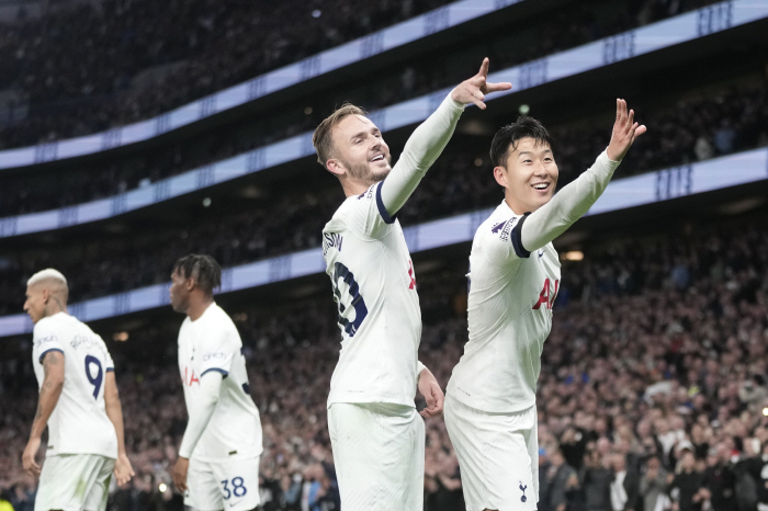 "지난시즌 부진 완전히 떨친" SON, EPL 7호골로 파워랭킹 2위로 …