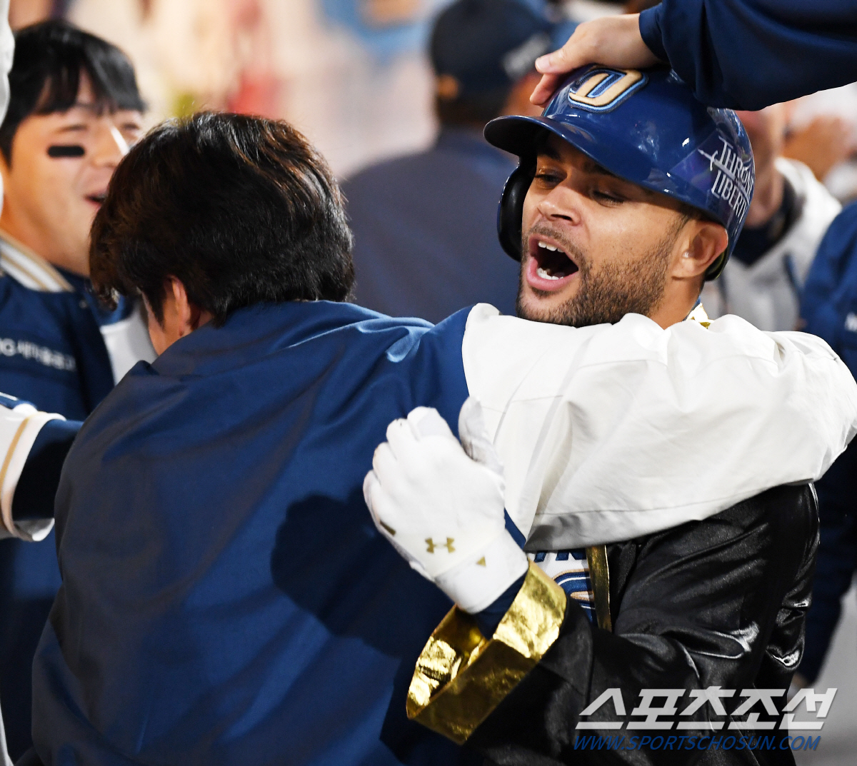최정 만루포에 절망했나요? NC엔 '슈퍼히어로'가 있었다 [준PO3 히어…