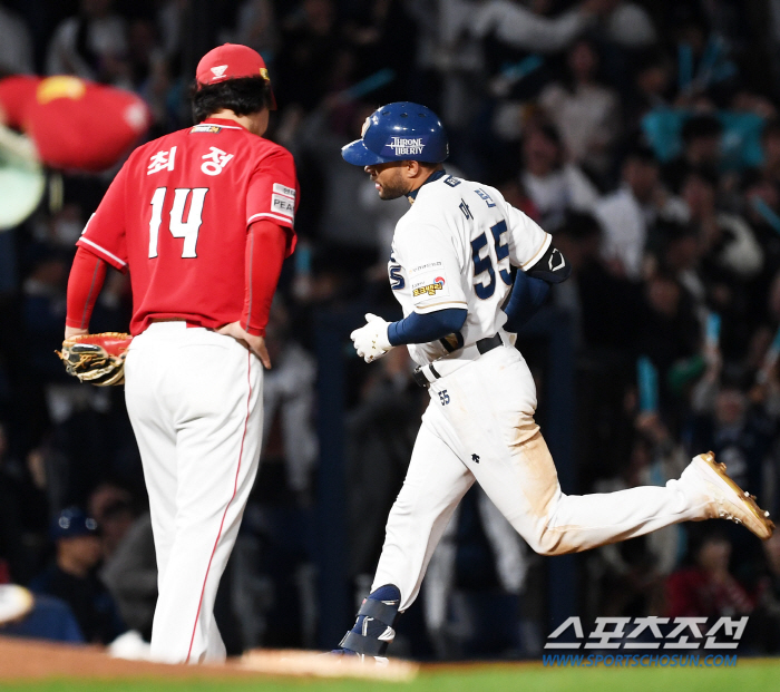 '2회 무슨 일이?' SSG 최정 역전 만루포에 재역전 스리런포로 응수한…