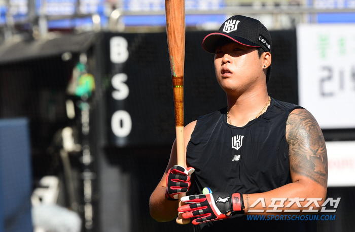 'KT 최대 악재 발생' '금메달 천재타자' 강백호 청백전서 옆구리 근육…