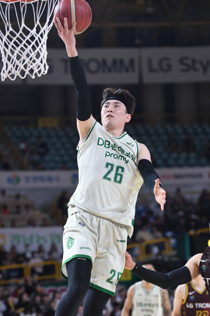 [현장분석] DB 로슨 vs LG 마레이 가위 바위 보 게임. 29득점 …