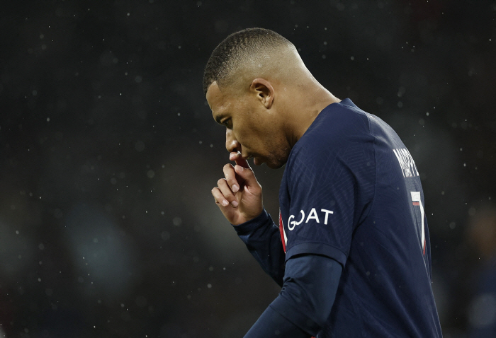 [UCL리뷰]'이강인 PSG 데뷔골!' PSG, AC밀란에 3대0 승리!