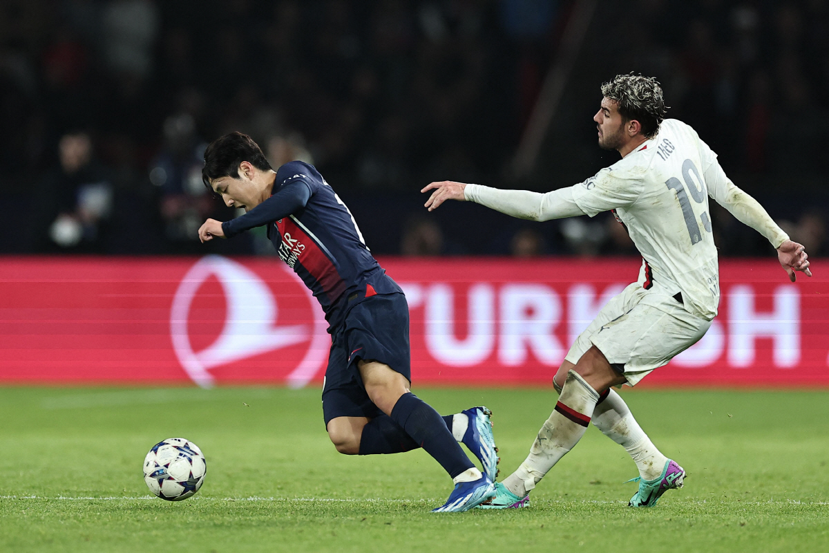 '폼 미쳤다' PSG 입단 첫골&UCL 데뷔골 폭발! 이강인, 주전 경쟁…