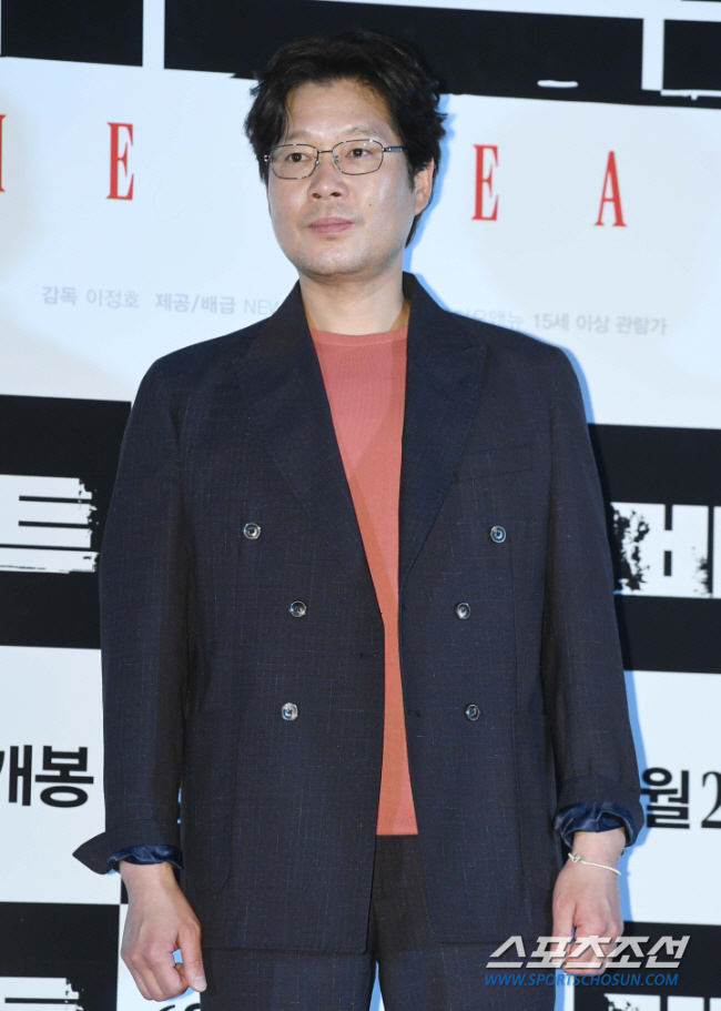 차기작 막힌 유재명 "설명 못하지만 어려움·무력감 있어" 팬에게 밝힌 심…
