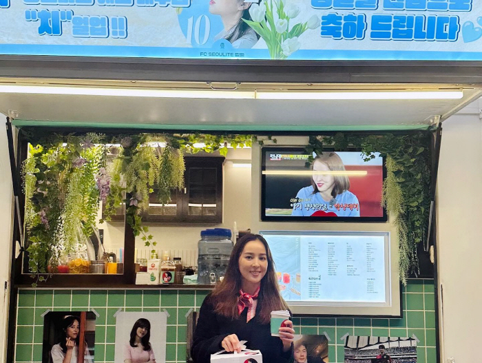 한혜진♥기성용, 반반 닮은 딸에 볼 뽀뽀 '행복'.."엄마 연기 멋있다고…