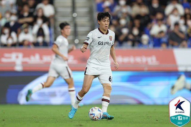 광고판 걷어찬 '서울 MF' 한승규, 100만원 제재금