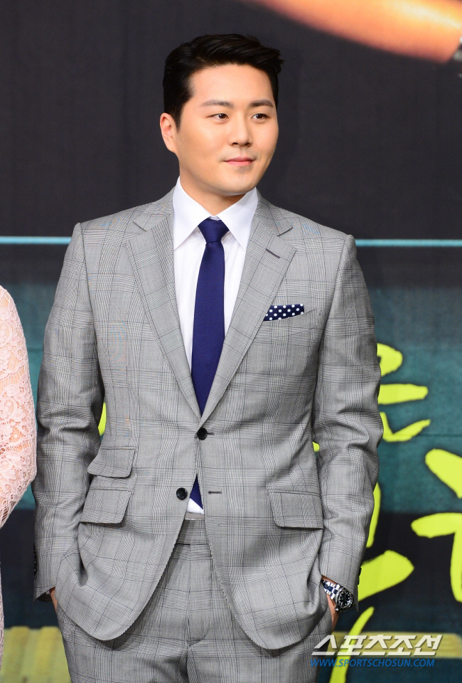 이루, 음주운전 10개월 만에 '치매母' 위해 태진아 앨범 작곡가로 복귀
