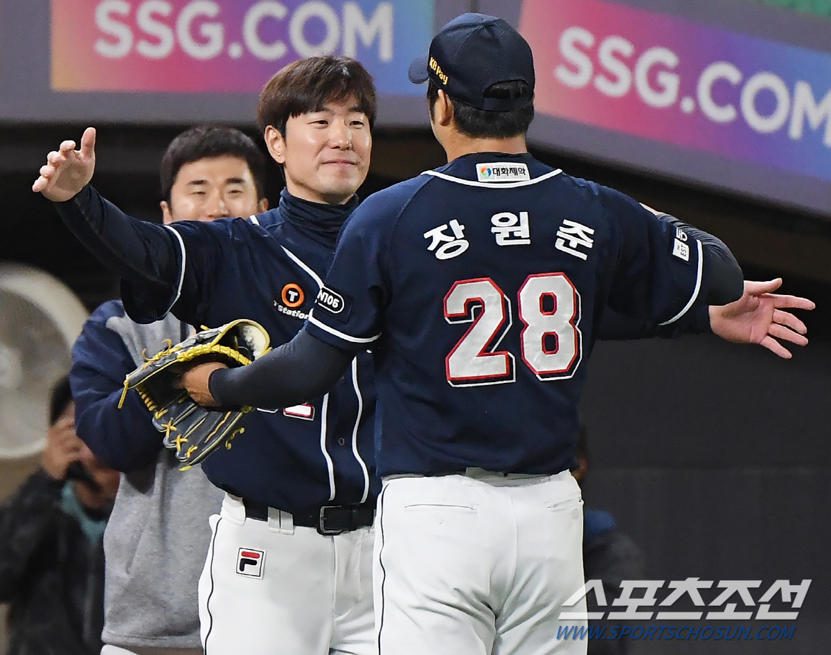 [공식 발표]"야구 그만할 때 됐다…두산팬 함성 잊지 않겠다" 우승 恨 …