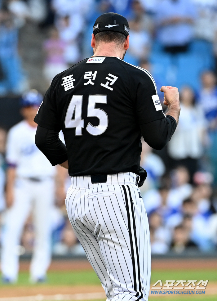 '태극기들고 좋아했는데...' 15승→부상→PO부진→11승→부상→등판거부…