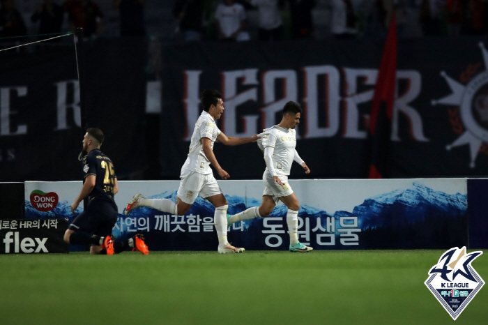 2차례 동점→3차례 역전…'김경민 결승골' FC서울 갈길 바쁜 수원FC에…