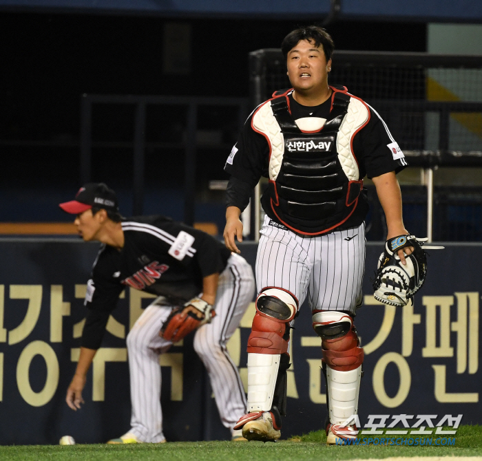 '첫 타석 투런포+뜬공에는 진땀' 한국시리즈 앞둔 LG 김범석, '실패 …