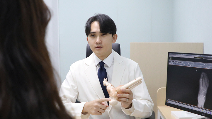 달리기하다 발목 '삐끗', 방치하다간 관절염 초래