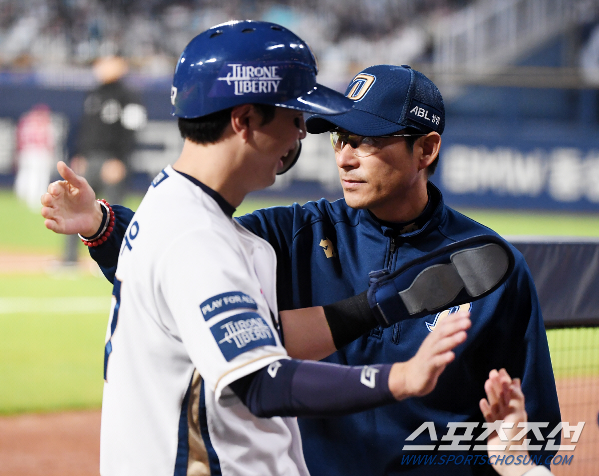 '한달 꼴찌→2위 기적' VS '꼴찌 후보→4위→PO 기적' 29년만에 …