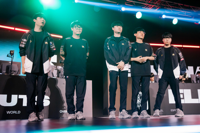 [롤드컵] 추첨 불운을 스스로 떨쳐낸 KT 롤스터, LCK 3번째로 8강…