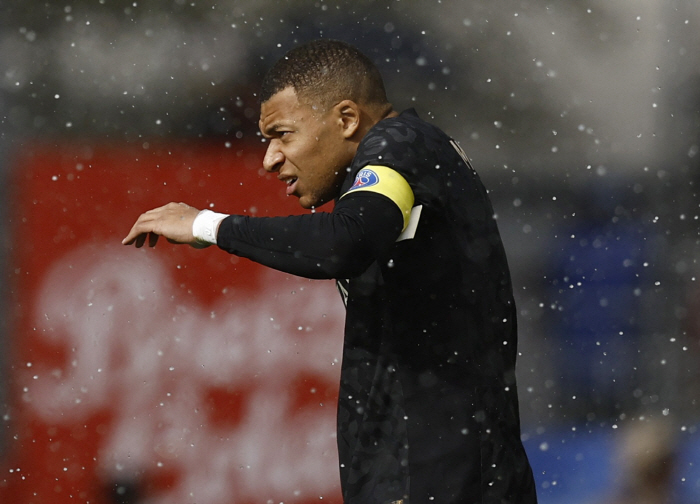 '2경기 연속 공격포인트' 이강인 리그1 첫 도움→음바페 골 폭발 PSG…