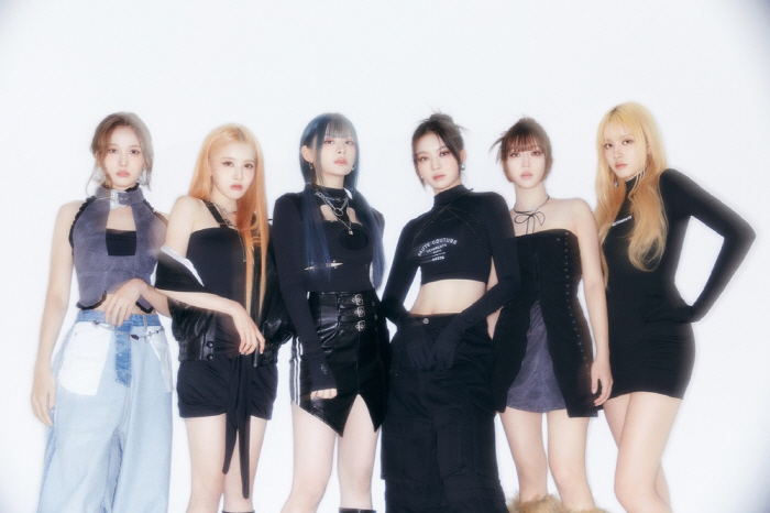 [공식] 스테이씨, 12월 6일 日 싱글 'LIT' 발표…글로벌 인기몰이…
