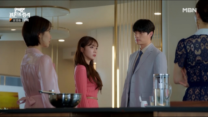 [SC리뷰]성훈-정유미, 첫만남에 첫날밤…프러포즈하며 폭풍키스까지('완결…