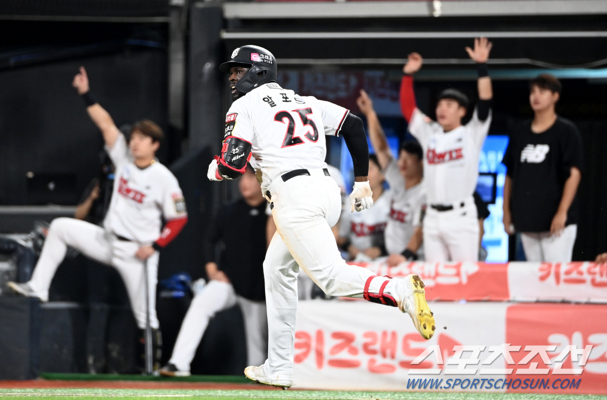 "한국투수보다 페디가 더 편해" 타율 0.625, 2홈런. 20승 최강 …