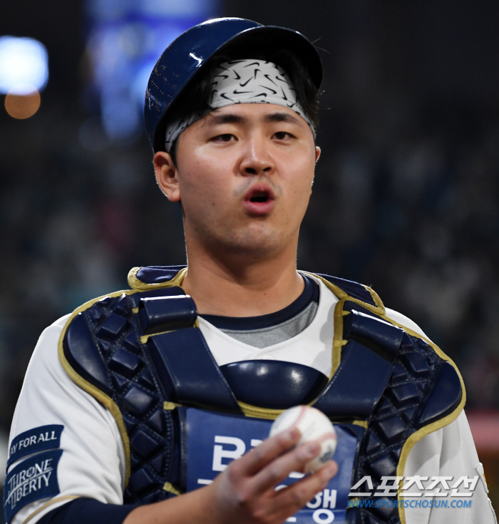준PO 1차전 봤지? 기습도루가 LG 만날 팀 바꾼다. 주전포수 도루저지…