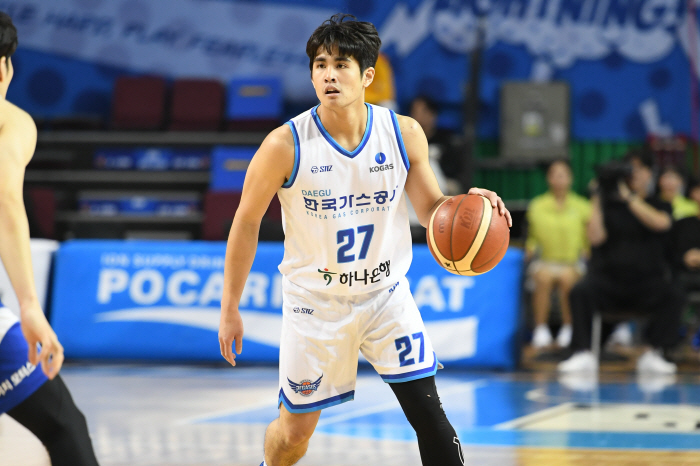 [현장분석] 코번 vs 니콜슨. 미스매치 대전에 끼어든 '타짜' 이정현 …