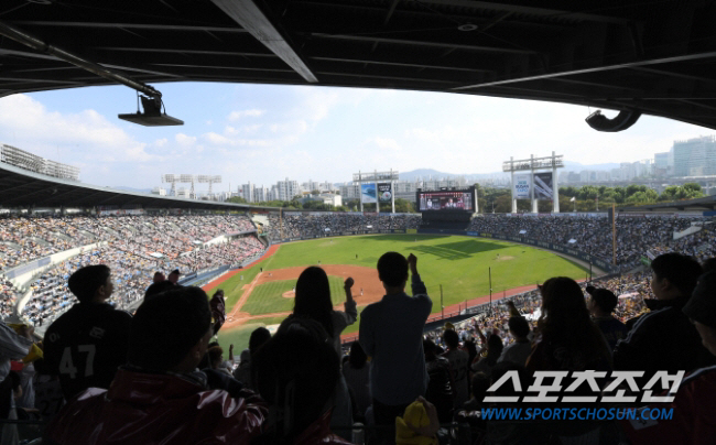 LG 예비 한국시리즈 개최. 4일 청백전에 1만8000명 팬 무료 입장+…