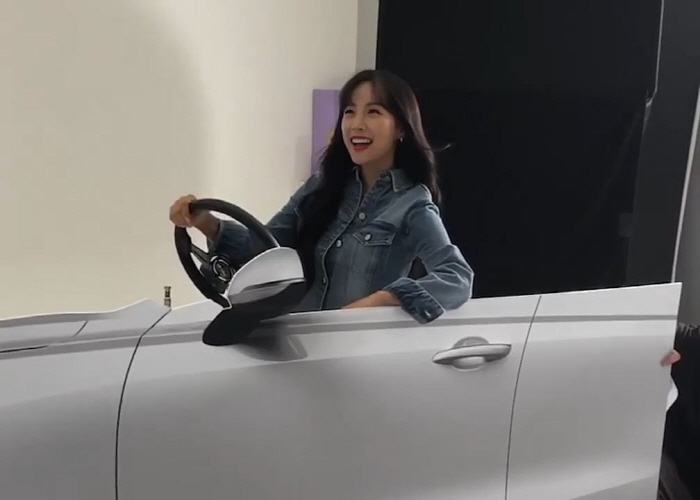 "신차장 대신 이차장"…이효리, 신동엽 8년 활동 렌터카 모델 물려받았다