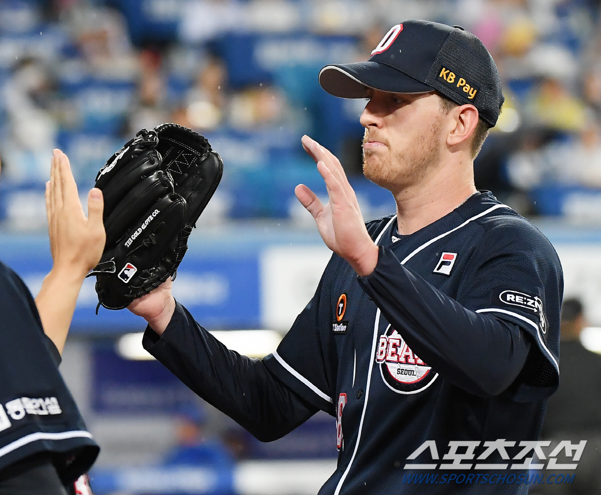 "계약 문제만 없다면" 24승 합작 '원투펀치'는 적극 러브콜인데…'PS…