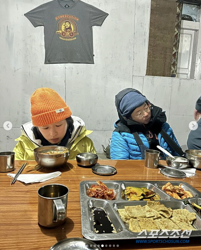 '히말라야 트레킹' 이시영, 고산병에 산소통 도움…"고난과 역경의 연속"