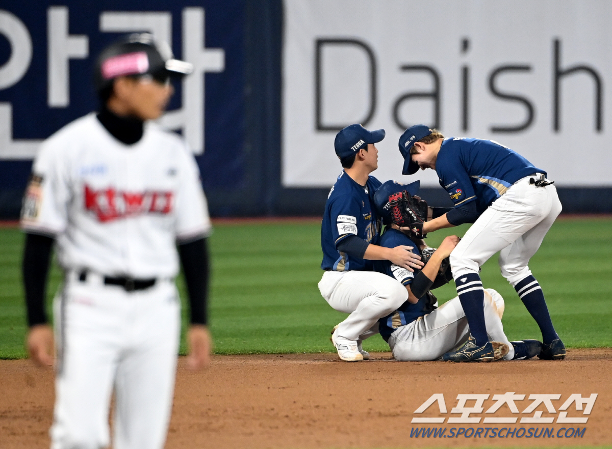 "일단 3차전부터 이기고"…지독한 불운, 만루서 호수비라니 "9회에 끝났…