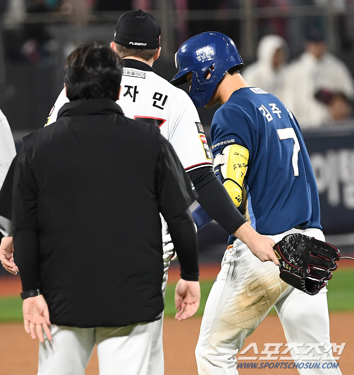 "일단 3차전부터 이기고"…지독한 불운, 만루서 호수비라니 "9회에 끝났…