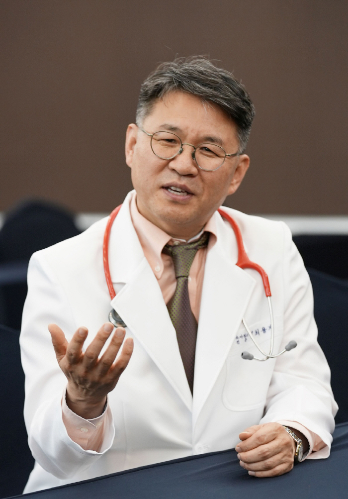 대한아동병원협회 "올 독감 발열 없어 더 주의해야"