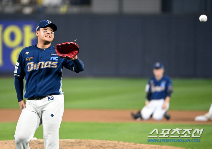 "양의지선배 처럼.." 15승 외인 압도한 제로맨의 엄지척, "KS에도 …