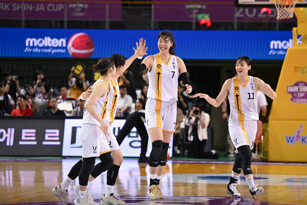 [개막특집] WKBL 판도분석. 2강3중1약. 전력은 상향 평준화됐다