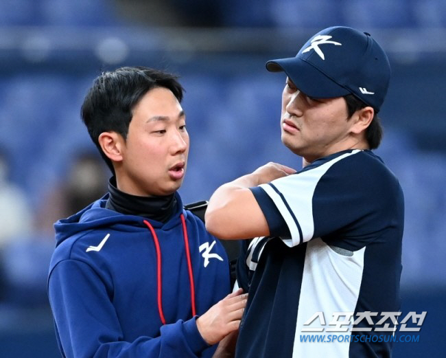 '작년 세이브왕→WBC 목부상→시즌초 허리부상→충격의 8패→AG 금메달 …