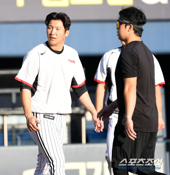 "아버지께서 롤렉스 타오라고..." "한국시리즈보다 더 떨린대요..." …