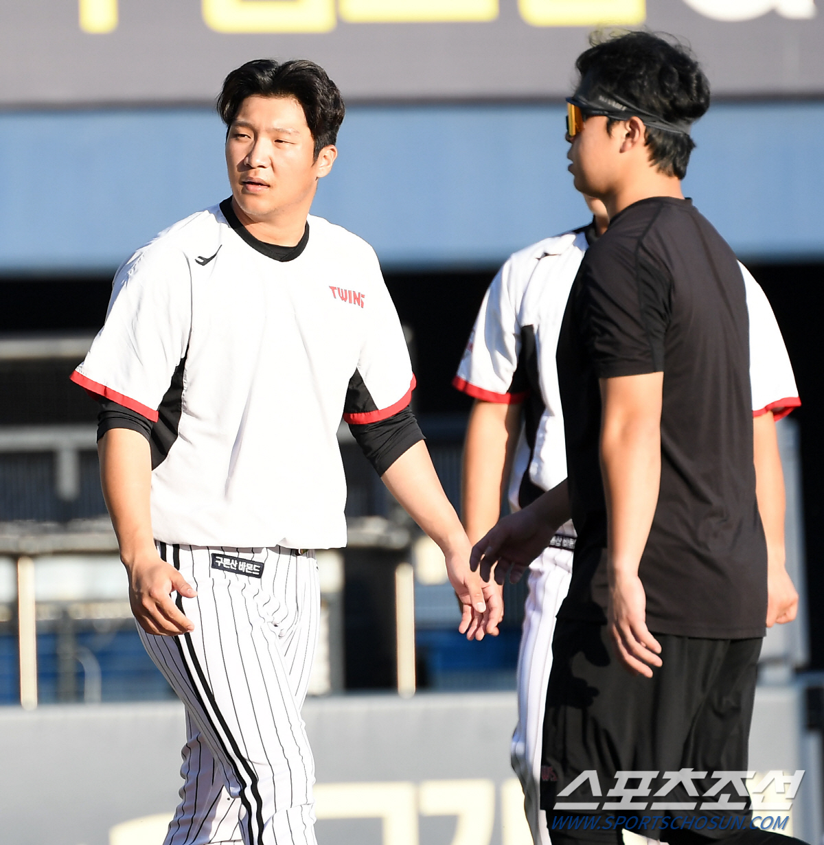 "아버지께서 롤렉스 타오라고..." "한국시리즈보다 더 떨린대요..." …