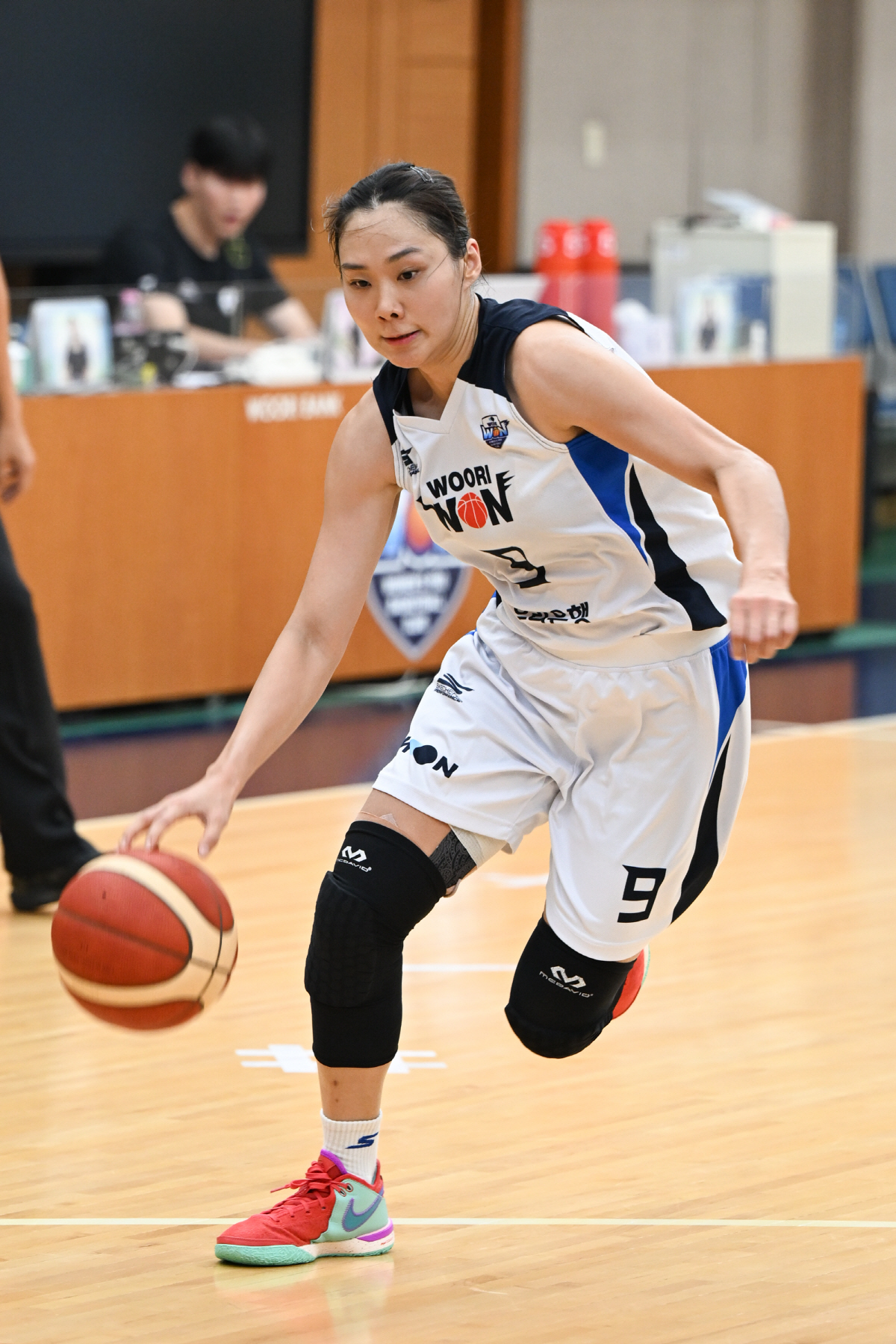 비시즌 중 팀 훈련을 소화하고 있는 우리은행 유승희. 사진제공=WKBL